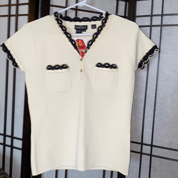 Cream & navy top - Picture 1 of 4
